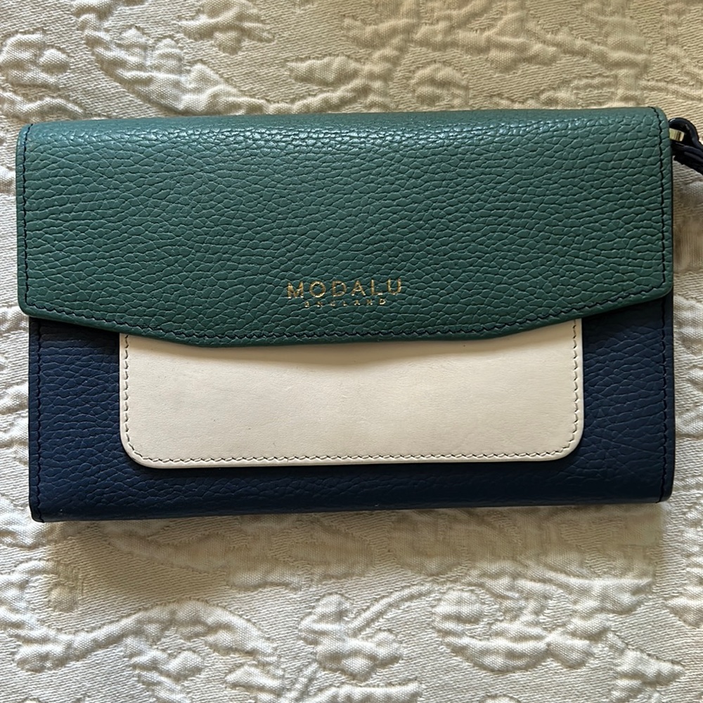 NWOT MODALU Wallet/Wristlet